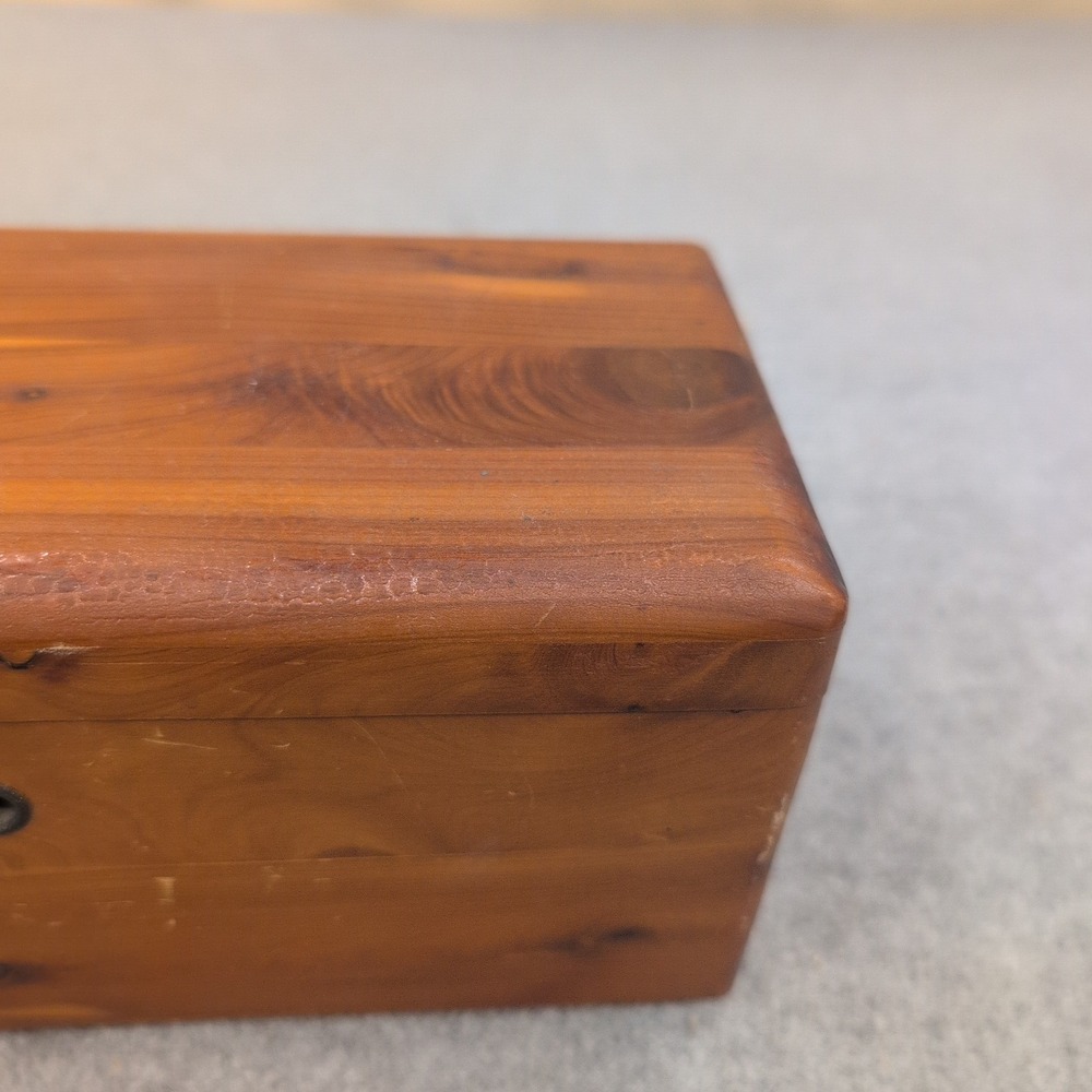 Vintage Lane Cedar Chest Miniature Jewelry Trinket Box Geo Cater Furniture Co - Picture 4 of 15